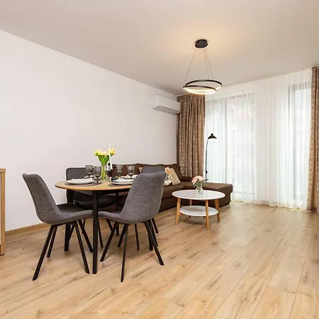 公寓 The Modern Wood By Flat Mаnager 普罗夫迪夫